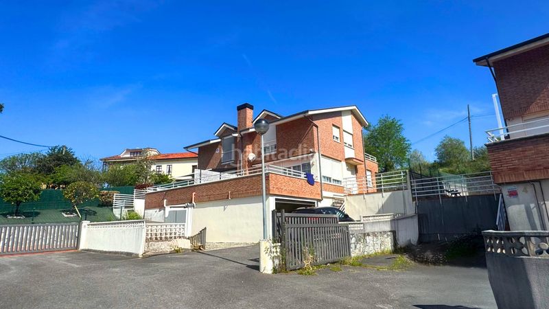 Foto 4e8096b4-fb4c-4a78-9f33-2fc10c829c0a. Maison jumelée dans barrio romanzanedo 2 dans Revilla Camargo