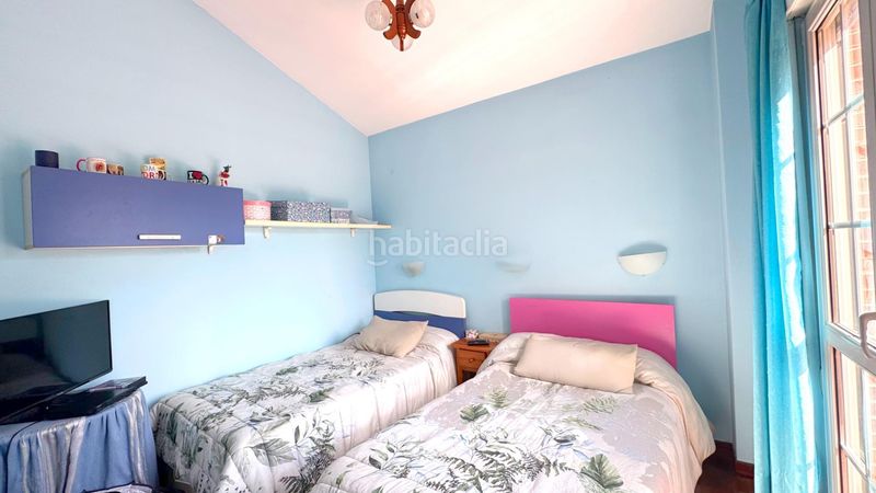 Foto 753a01d7-4479-4f15-8feb-614c83fe3596. Maison jumelée dans barrio romanzanedo 2 dans Revilla Camargo