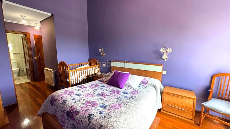 Foto 79a8aded-a03a-4f13-8f72-7d2bd147dad4. Maison jumelée dans barrio romanzanedo 2 dans Revilla Camargo