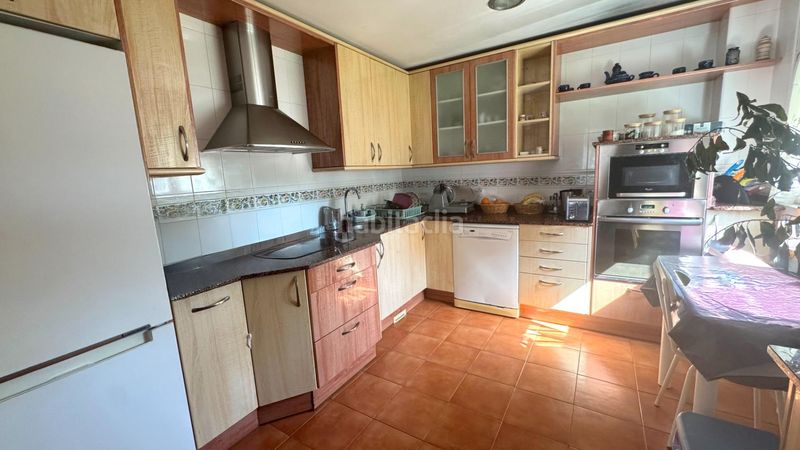 Foto b6dd3730-5345-459d-b6bd-d9c0eba6d1b4. Maison jumelée dans barrio romanzanedo 2 dans Revilla Camargo