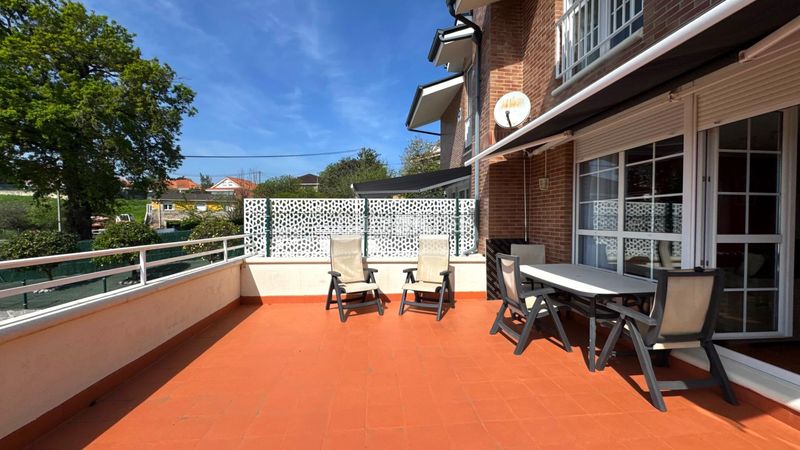 Foto bec8396e-5200-4888-9001-f15d33dfd84a. Maison jumelée dans barrio romanzanedo 2 dans Revilla Camargo
