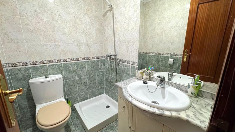 Foto f9357a9b-7dd7-4d16-9a37-626508b0ba25. Maison jumelée dans barrio romanzanedo 2 dans Revilla Camargo