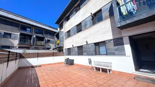 Planta baixa  Calle calle boo. Espectacular bajo amueblado con terraza de 70 m2 y orientación s