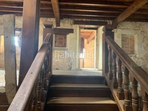 Foto c3bd9723-b748-44db-af79-9e13a0cd83fb. Rent country house in n/a in Reocín