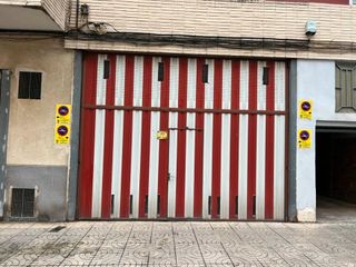 Aparcament cotxe a Calle pintor salces 9. Amplisimo garaje para 4 coches  con mas de 3 metros de altura y