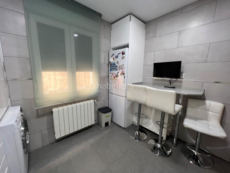 Foto 1ec7b2ab-70ad-40d0-967e-928be417efbd. Piso espectacular vivienda en el Centro totalmente reformada en Torrelavega