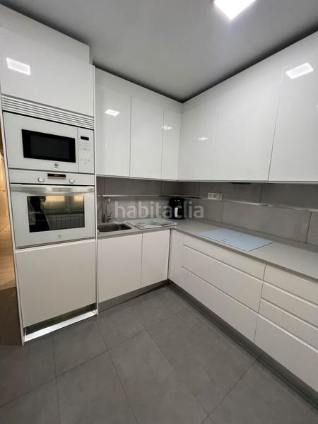 Foto cdd670bd-62e4-4c45-9162-c7ba33fdf642. Piso espectacular vivienda en el Centro totalmente reformada en Torrelavega