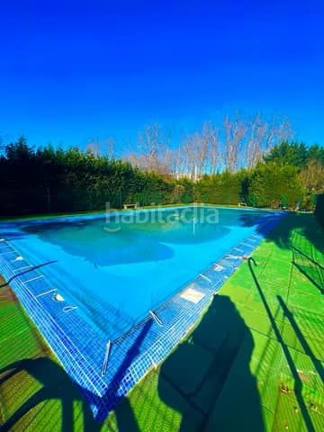 Foto be6a9158-b30c-435a-a6fc-271029094b86. Pis amb calefacció aparcament piscina a Suances