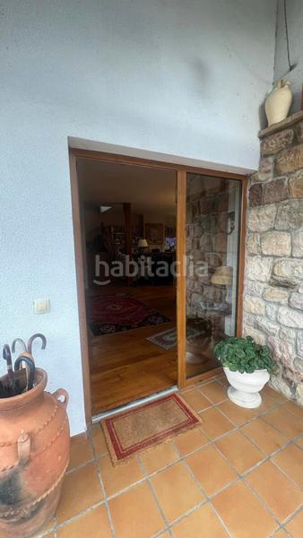 Foto 0ee50cfc-b0b7-45d9-8527-9b60a4b618e6. Chalet impecable chalet individual con terreno en la zona cantabria en Suances