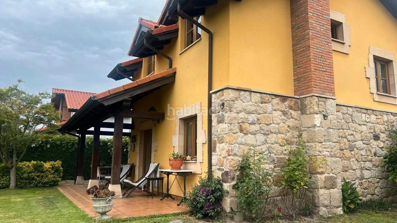 Foto d1f3f0cd-9155-41e0-9368-a8c4cea2b53f. Chalet impecable chalet individual con terreno en la zona cantabria en Suances