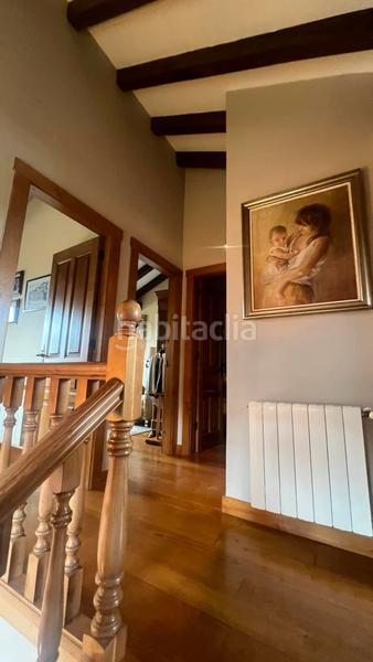 Foto d2cac1cf-e95e-41f9-bf35-dbc09341f68f. Chalet impecable chalet individual con terreno en la zona cantabria en Suances