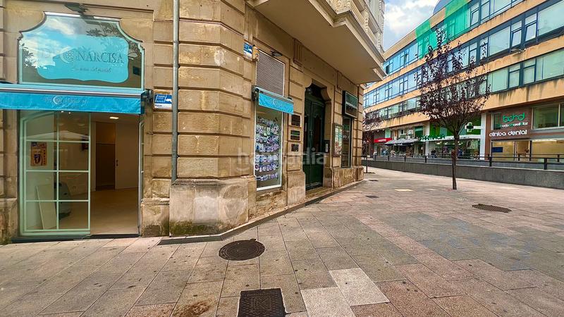 Foto 3fa22399-8989-49a5-a5a8-efa1775756eb. Lloguer local comercial a bulevar luciano demetrio herrero 5 a Torrelavega
