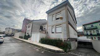 Aparcament cotxe a Calle miravalles 20. Garaje  cerrado en urbanización privada en miravalles