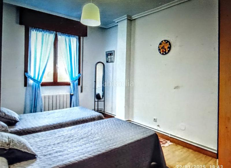 Foto 9450c202-a5e4-4edf-8228-2eb126072e98. Piso en calle isaac peral 7 preciosa vivienda a un paso de la playa cantabria en Suances