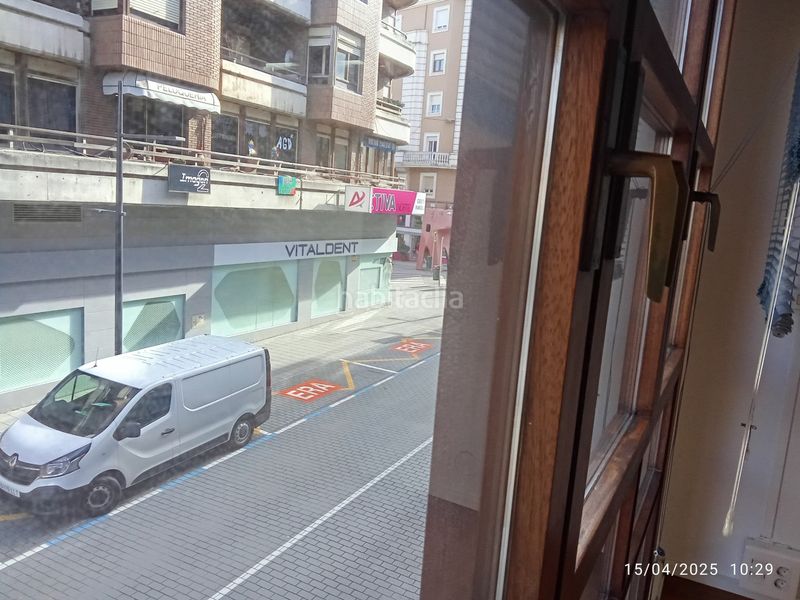 Foto 25cb4b52-2dee-4e35-af6b-aa1bba43206c. Local comercial a Centro Torrelavega