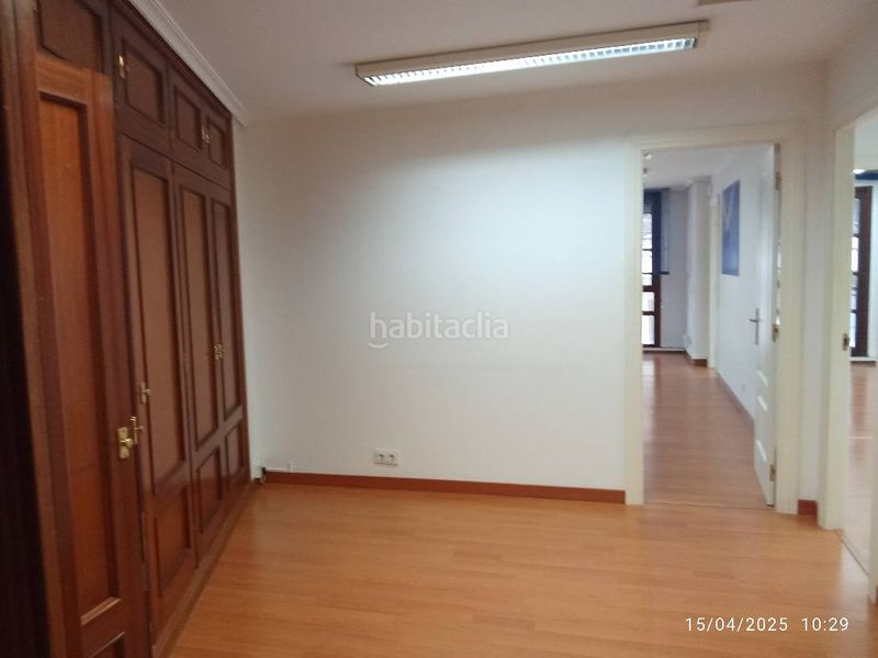 Foto a37b0ff2-41e7-4d37-b3e8-6d32643d1168. Local comercial a Centro Torrelavega