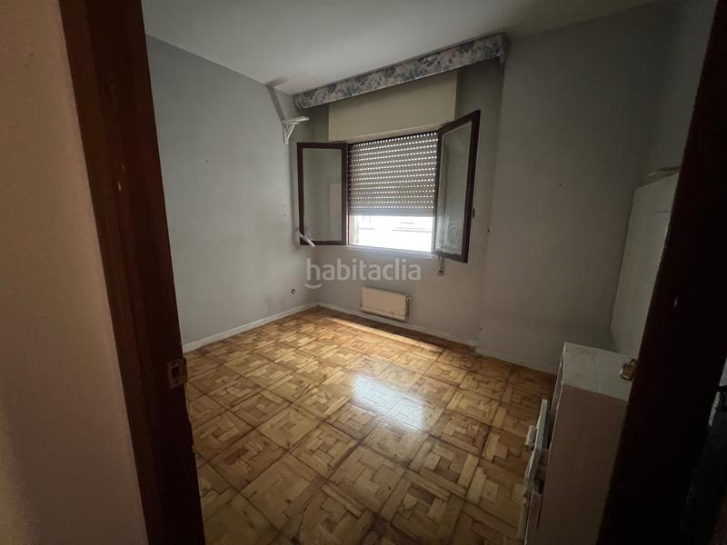Foto 07f4d138-7a85-4db9-8f4d-48be0e37e16e. Pis a calle julián ceballos 11 a Centro Torrelavega