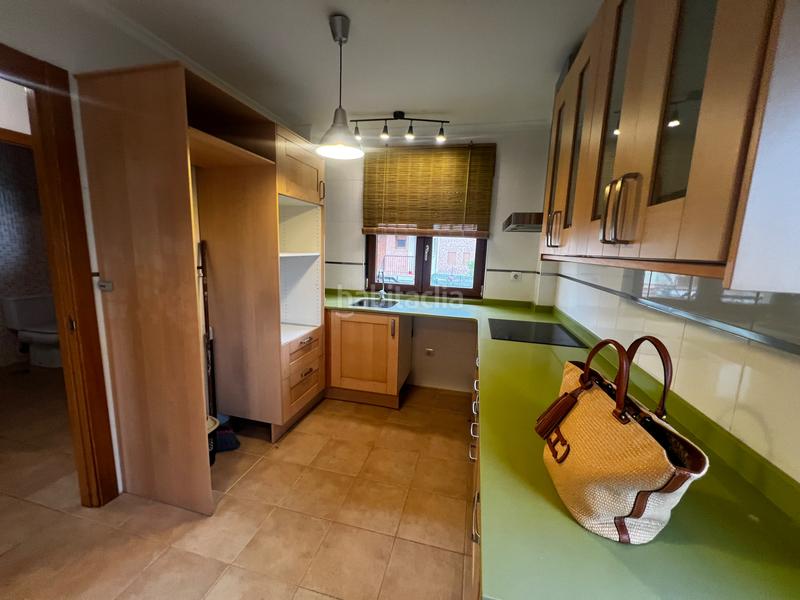 Foto 81cc6ec5-fd48-4662-8353-d0e67dd56905. Casa bifamiliare con riscaldamento parcheggio in Polanco