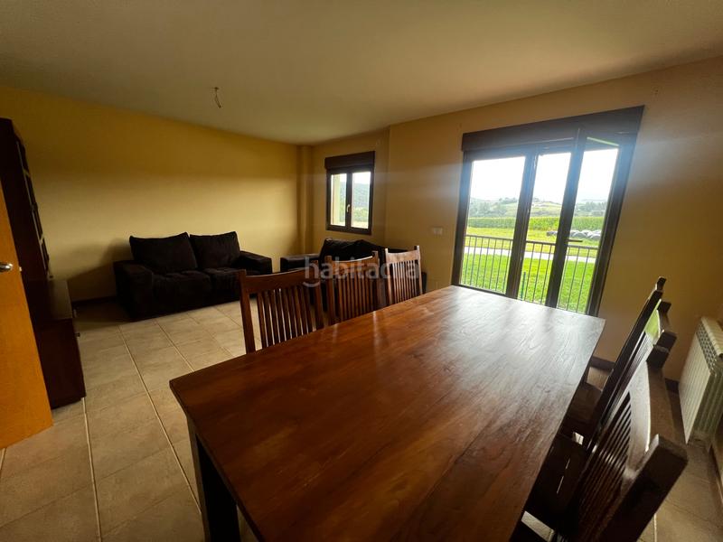 Foto 86707e82-94fa-4db2-93cf-2b83bddd80b6. Casa bifamiliare con riscaldamento parcheggio in Polanco