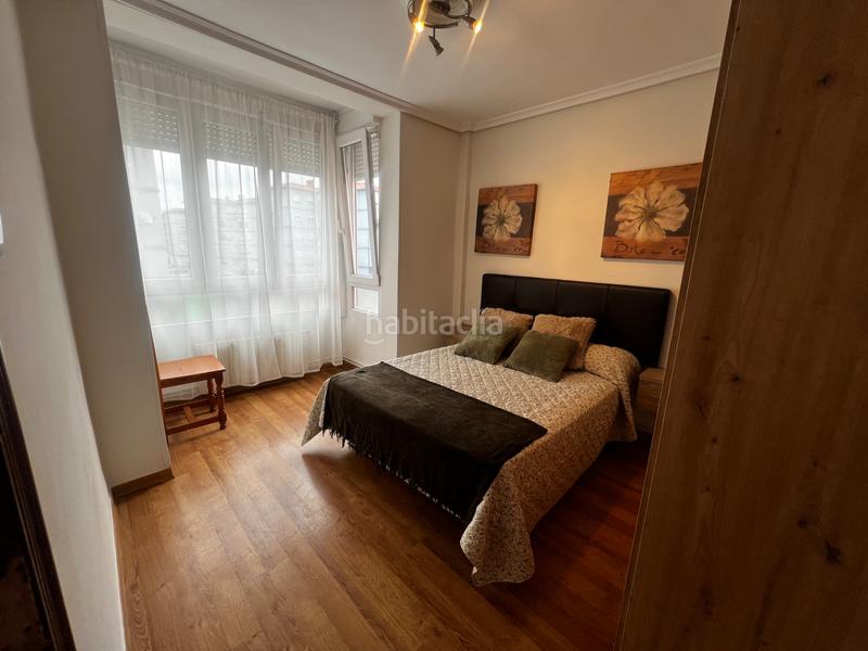 Foto 2e2d6dfa-5139-4188-92e6-6589d9a463df. Alquiler piso en plaza covadonga 6 alquiler vivienda 3 dormitorios para profesores y sanitarios en Torrelavega