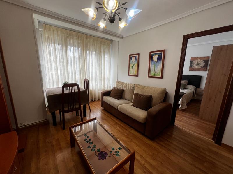 Foto 5bce1ead-400b-448e-b2a9-d44c51c71766. Alquiler piso en plaza covadonga 6 alquiler vivienda 3 dormitorios para profesores y sanitarios en Torrelavega