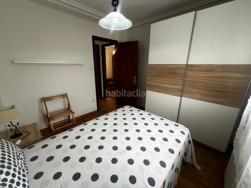 Foto e025c8f2-9841-401f-8dbe-1ecab36b17db. Alquiler piso en plaza covadonga 6 alquiler vivienda 3 dormitorios para profesores y sanitarios en Torrelavega