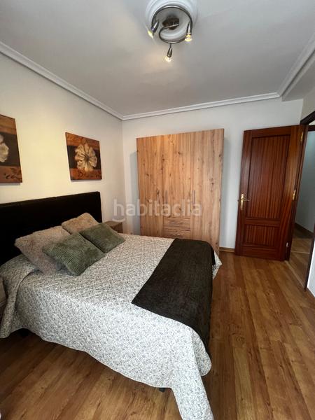 Foto e40e2f1a-5496-4dff-b088-eab792b0d62c. Alquiler piso en plaza covadonga 6 alquiler vivienda 3 dormitorios para profesores y sanitarios en Torrelavega