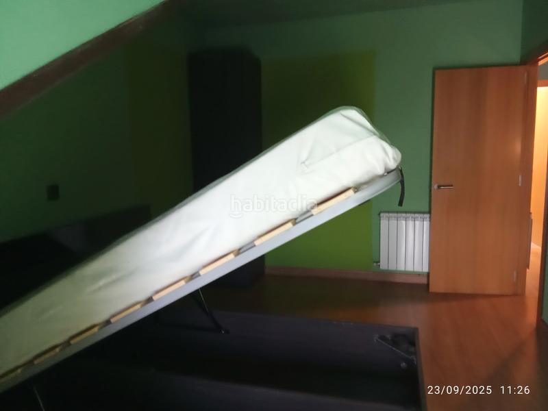 Foto 1a660739-f8dc-4ee7-899a-77b1fb85dd86. Duplex in calle de emilio de mier 1 in Sierrapando Torrelavega