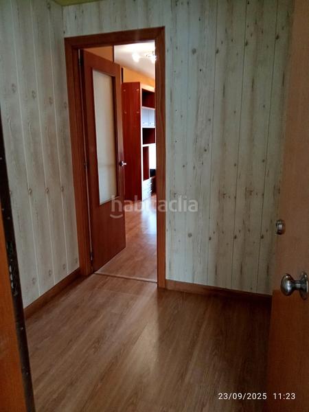 Foto d7156645-74d7-4b28-82b9-7f3c6e868379. Duplex in calle de emilio de mier 1 in Sierrapando Torrelavega