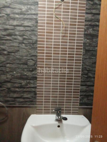 Foto f0408697-cbba-4448-b3a9-cbb60fae498c. Duplex in calle de emilio de mier 1 in Sierrapando Torrelavega
