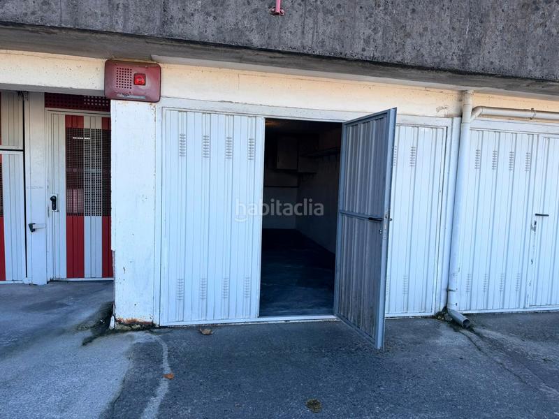 Foto e795858e-003a-42de-95e6-6c45d0398c06. Autoparkplatz in barrio miravalles 40a in Sierrapando Torrelavega