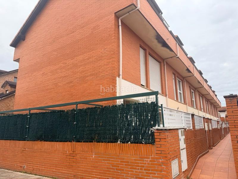 Foto 30b4bdeb-3a05-45cb-bda6-2c45d0655e93. Maison jumelée avec chauffage dans Tanos Torrelavega