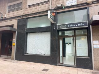 Local Comercial en Calle consolaci�n 27. Excepcional local impecable en calle peatonal con grandes escapa