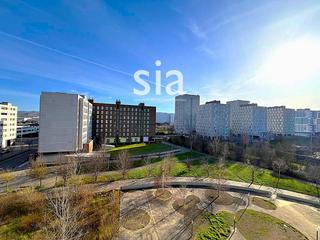 Appartement  Avenida de los derechos humanos. Sia vende piso en zabalgana