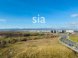 Appartement  Avenida de los derechos humanos. Sia vende piso en zabalgana