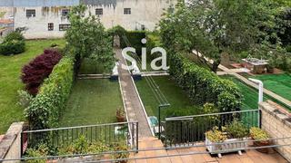 Maison jumelée  Avenida de nuestra señora de estibaliz. Sia inmobiliaria vende chalet en judimendi