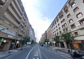 Bureau  Adriano vi. Sia inmobiliaria vende local en adriano vi