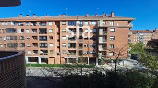 Etagenwohnung  Castillo lantaron. Exclusia sia vende piso en ariznabarra