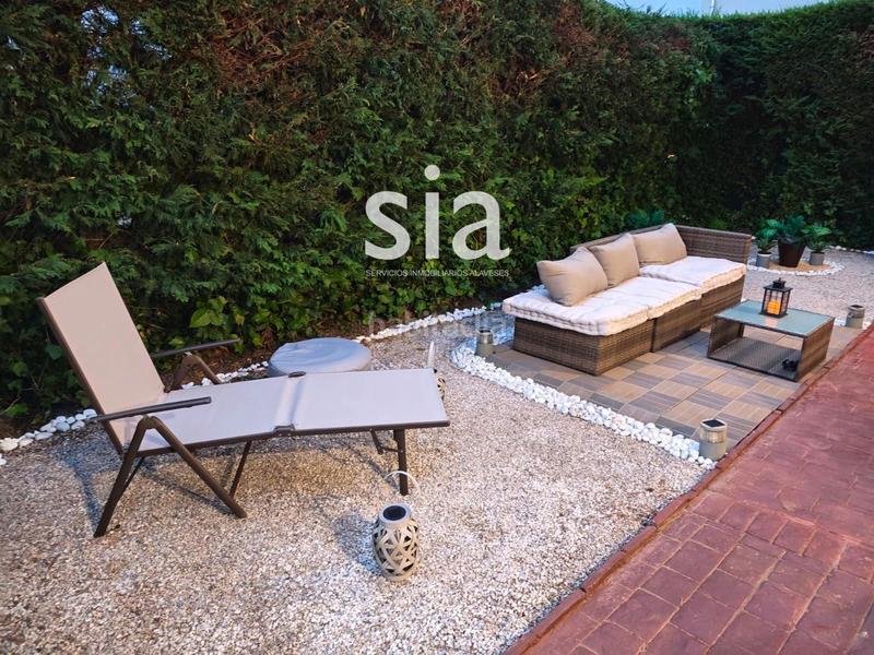 Foto 0f1debaa-bcbd-455a-ab20-d93bba624054. Casa adosada exclusiva sia vende chalet adosado en nanclares de la oca en Iruña Oka / Iruña de Oca