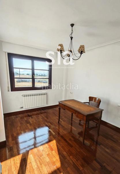 Foto 1a398d8c-b998-4bb3-83b0-ad8a7c10e12d. Casa adosada exclusiva sia vende chalet adosado en nanclares de la oca en Iruña Oka / Iruña de Oca