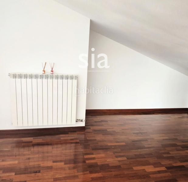 Foto b4f2737d-318f-41df-b2b6-b2caa4aa7bf6. Casa adosada exclusiva sia vende chalet adosado en nanclares de la oca en Iruña Oka / Iruña de Oca
