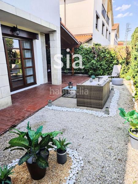 Foto bc074bce-f8fd-432a-9ac7-d9a4d4496c85. Casa adosada exclusiva sia vende chalet adosado en nanclares de la oca en Iruña Oka / Iruña de Oca