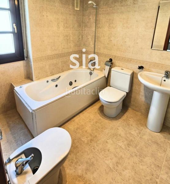 Foto f914a54a-a585-468a-b8cc-99213f912e51. Casa adosada exclusiva sia vende chalet adosado en nanclares de la oca en Iruña Oka / Iruña de Oca