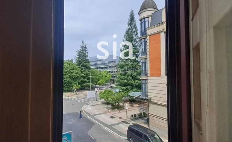 Foto eae3839d-c939-43dd-9feb-9d5464ef59e6. Alquiler piso exclusiva sia alquila piso en paseo de la música en Vitoria - Gasteiz