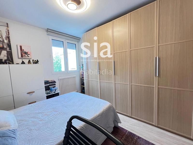 Foto 2f69b800-0b0a-4656-8468-4c2f8ae861f8. Piso exclusiva sia vende piso en calle prado en Lovaina Vitoria - Gasteiz