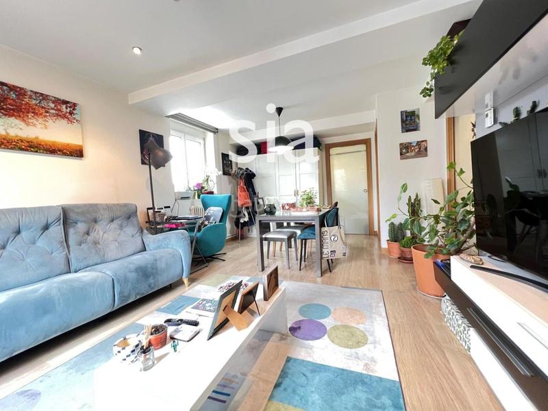 Foto 89e8e0f2-d064-4572-bb62-d15ecea53bfe. Piso exclusiva sia vende piso en calle prado en Lovaina Vitoria - Gasteiz
