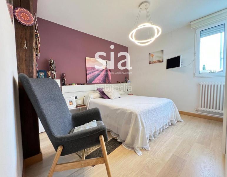 Foto a49e9eff-9a14-4e6f-ae86-67043784b335. Piso exclusiva sia vende piso en calle prado en Lovaina Vitoria - Gasteiz