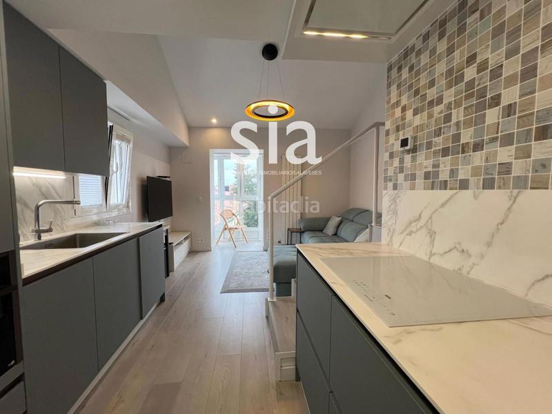 Foto 9501e28b-7b3e-4ae0-b137-0f36fb00f027. Piso exclusiva sia vende dúplex en el centro en Casco Viejo Vitoria - Gasteiz