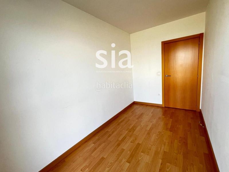 Foto 5828f6c1-5f32-49b0-aed8-4074715b129c. Piso sia vende piso en Zabalgana en Zabalgana Vitoria - Gasteiz
