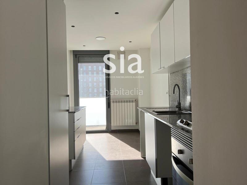 Foto 589abd22-a93c-4237-ab00-5c7c621190ae. Piso sia vende piso en Zabalgana en Zabalgana Vitoria - Gasteiz